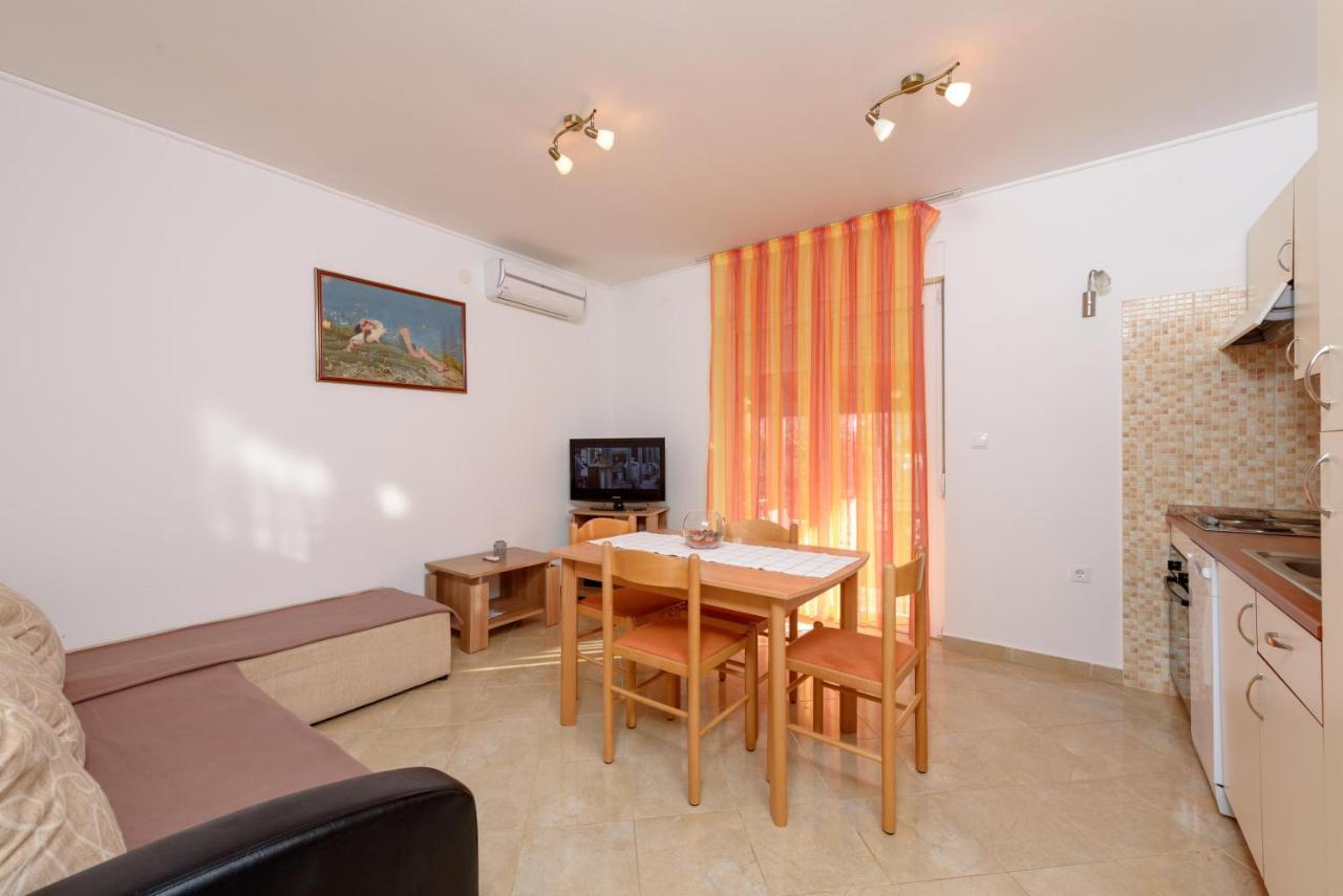 Apartmani Petra Trogir Zewnętrze zdjęcie