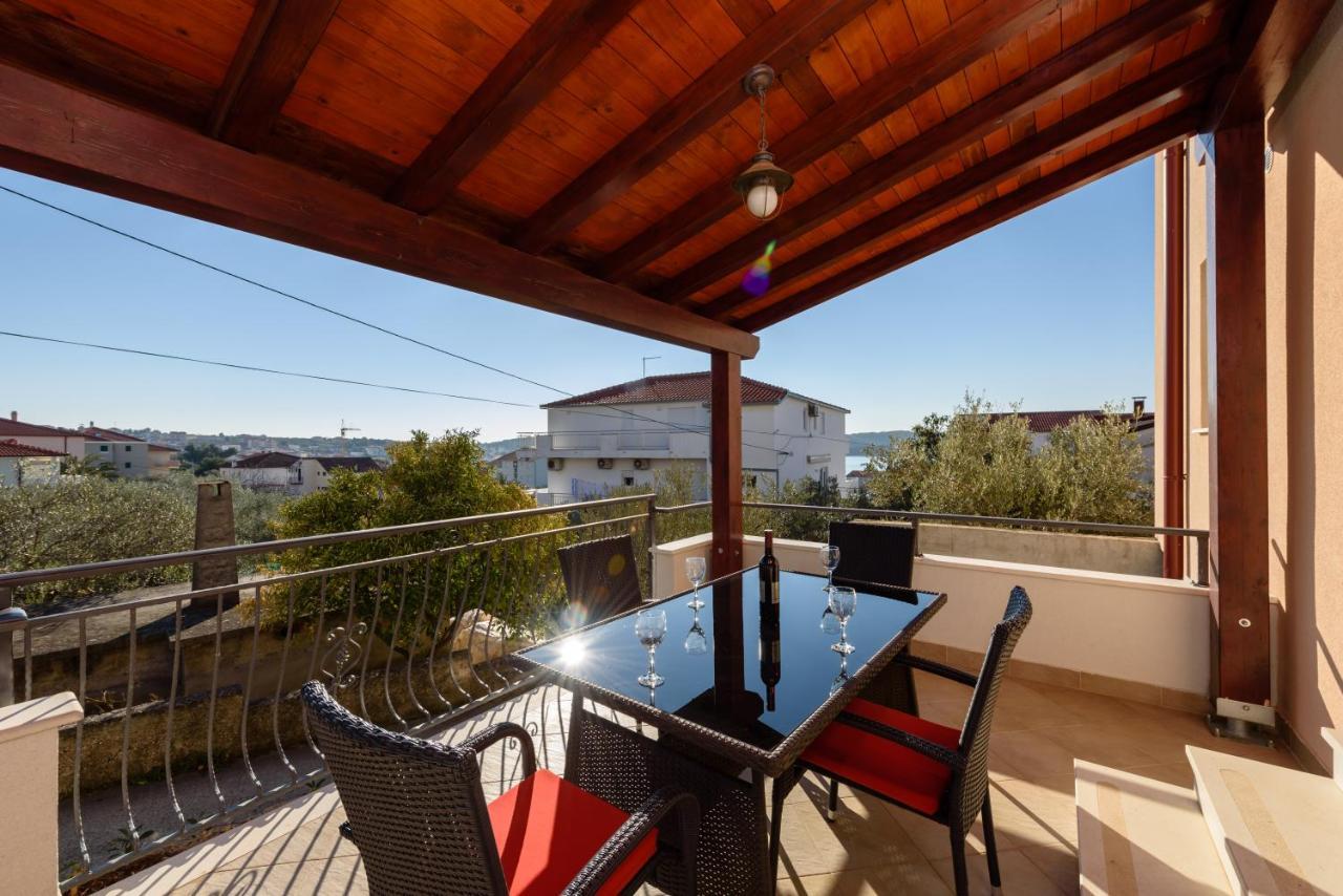 Apartmani Petra Trogir Zewnętrze zdjęcie