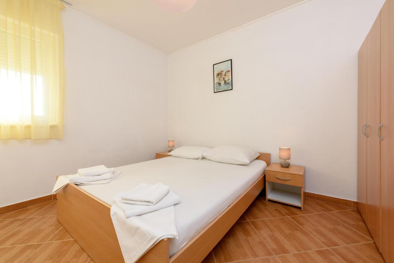Apartmani Petra Trogir Zewnętrze zdjęcie